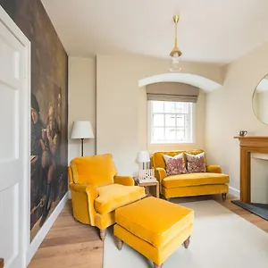  Apartment Johnstone By The National Trust Scotland