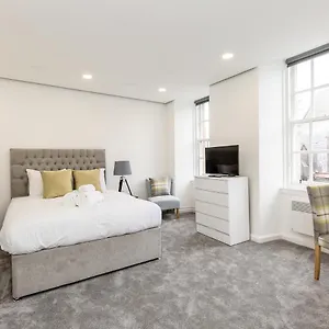  Apartment Refurbished Studio Next To The Royal Mile