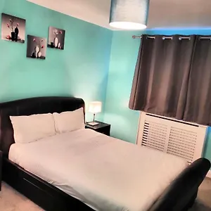  Apartment Lovely 2- Bedroom In United Kingdom