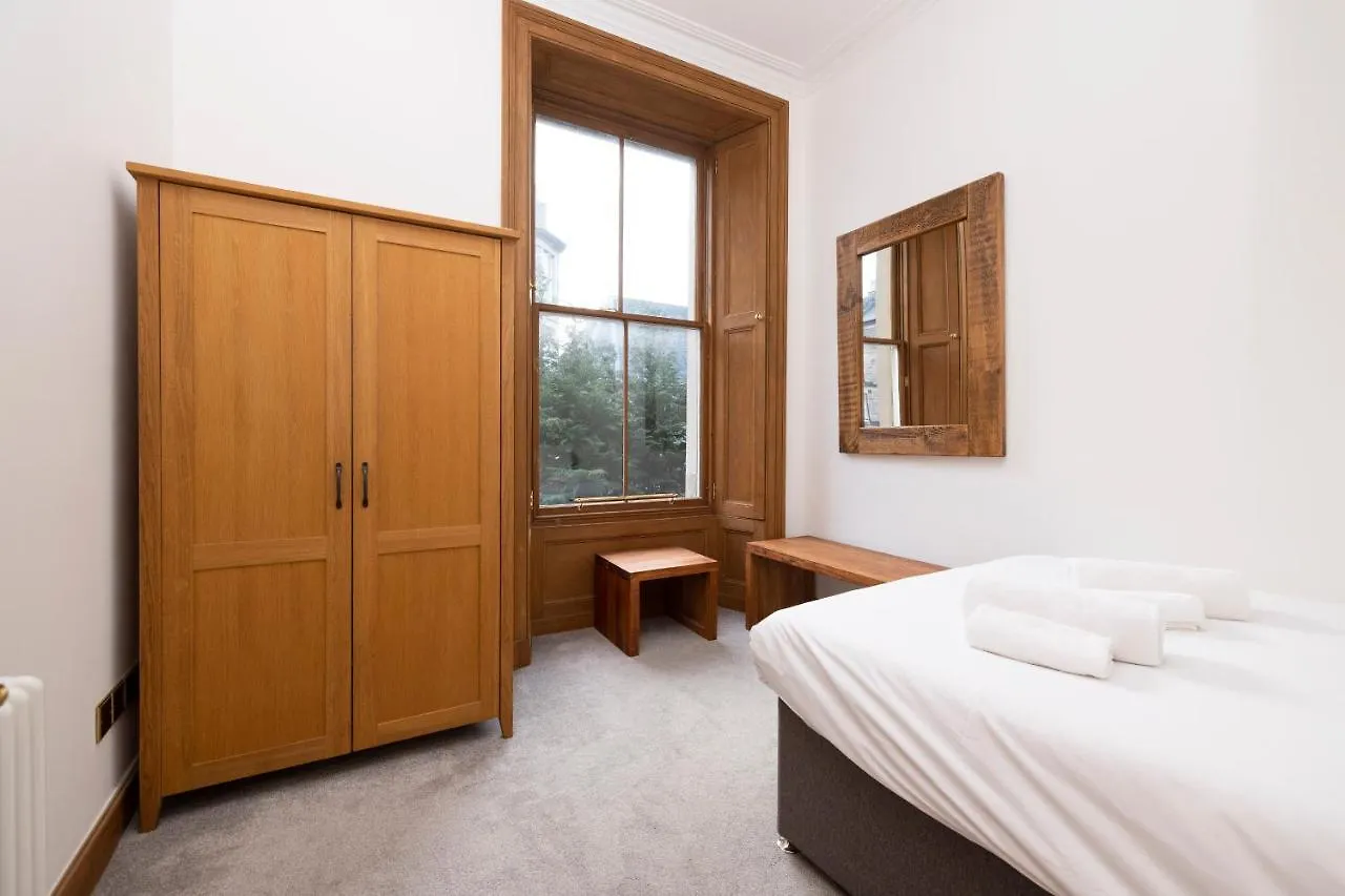 Joivy Spacious Home Near The Meadows Edinburgh