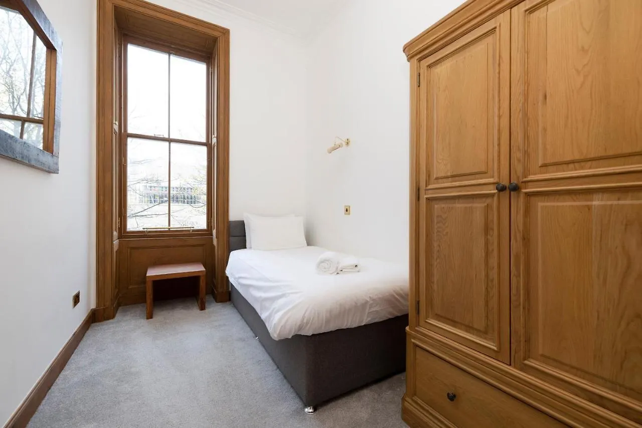 Joivy Spacious Home Near The Meadows Edinburgh 0*,